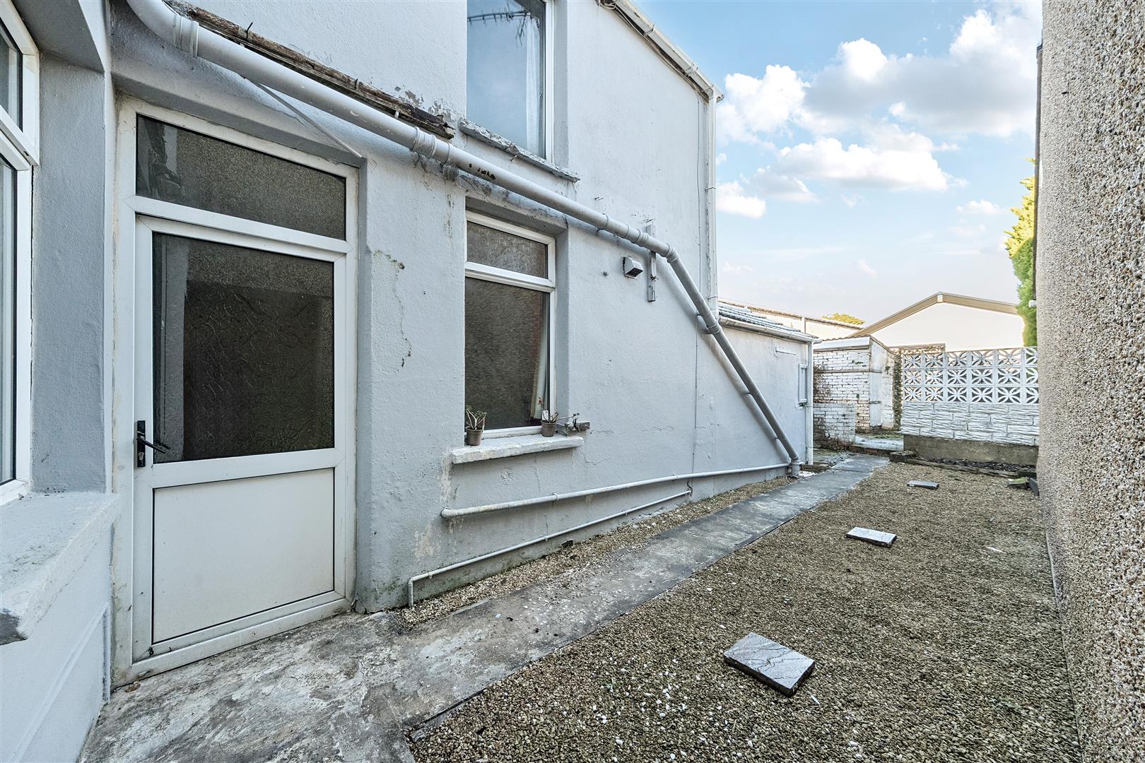 Carmarthen Road, Gendros, Swansea, SA5 8JH